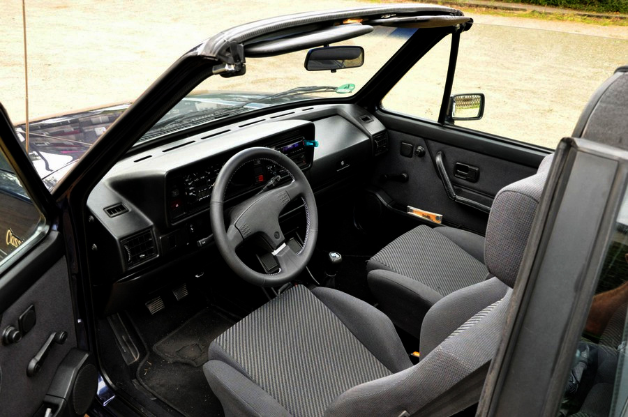 Interior 03