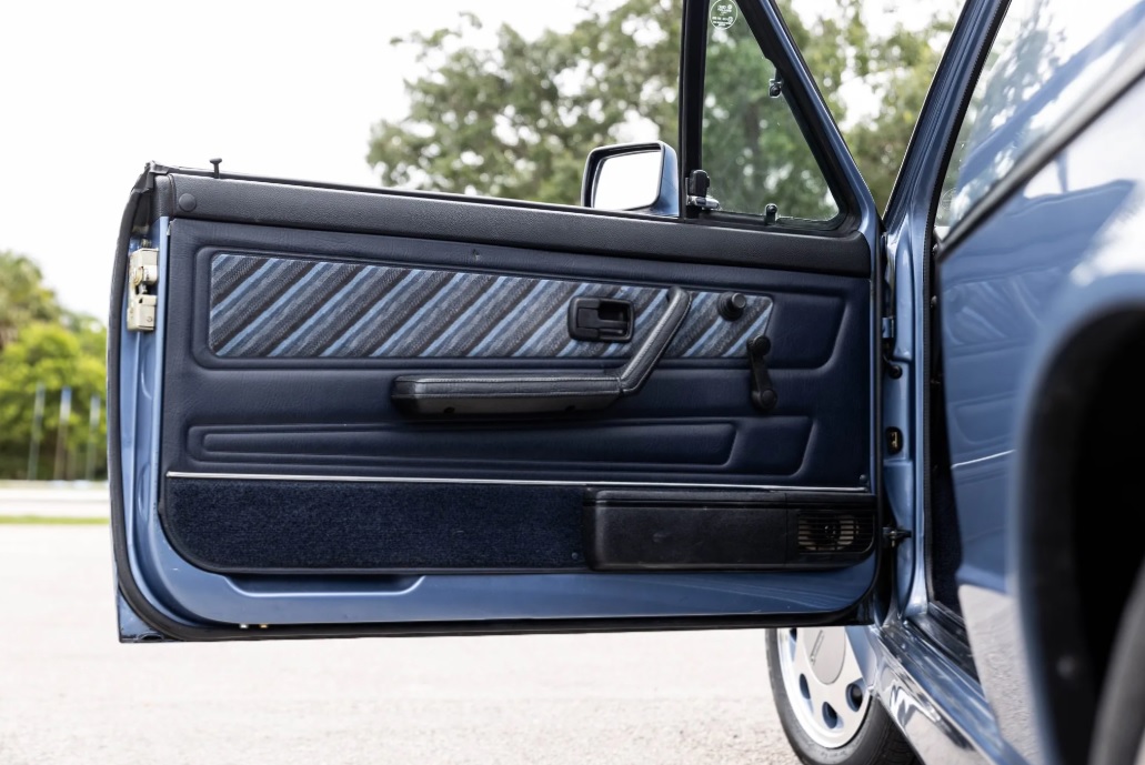 03 door panel