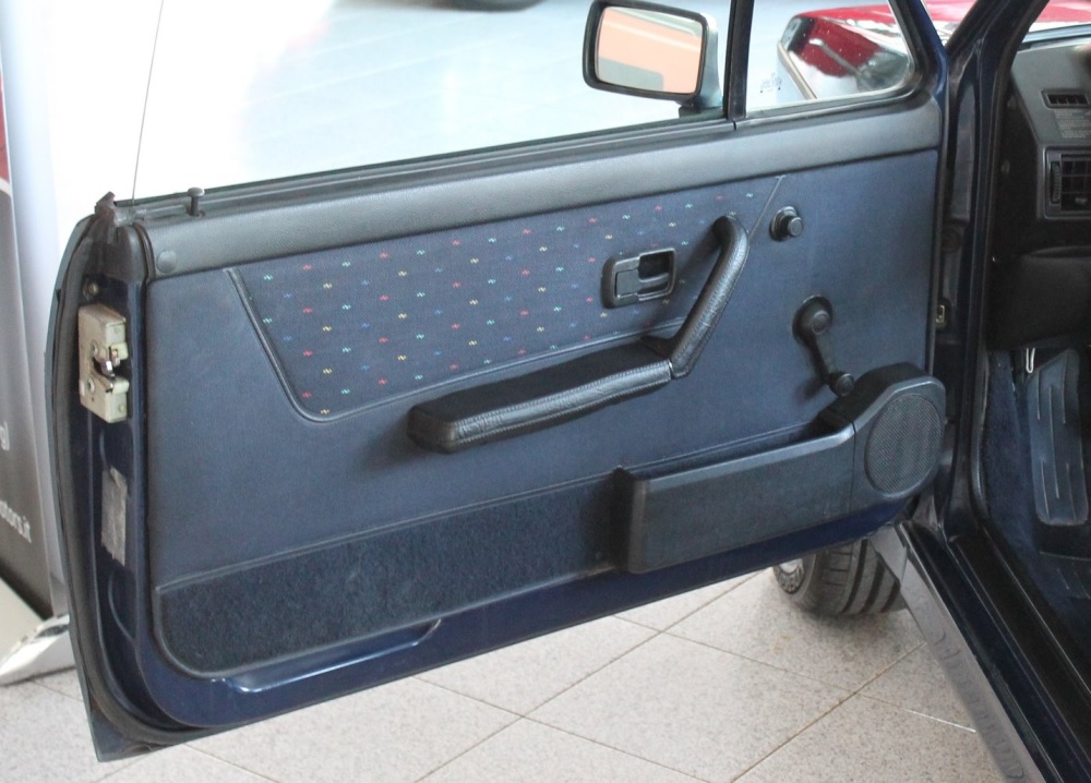 07 door panel