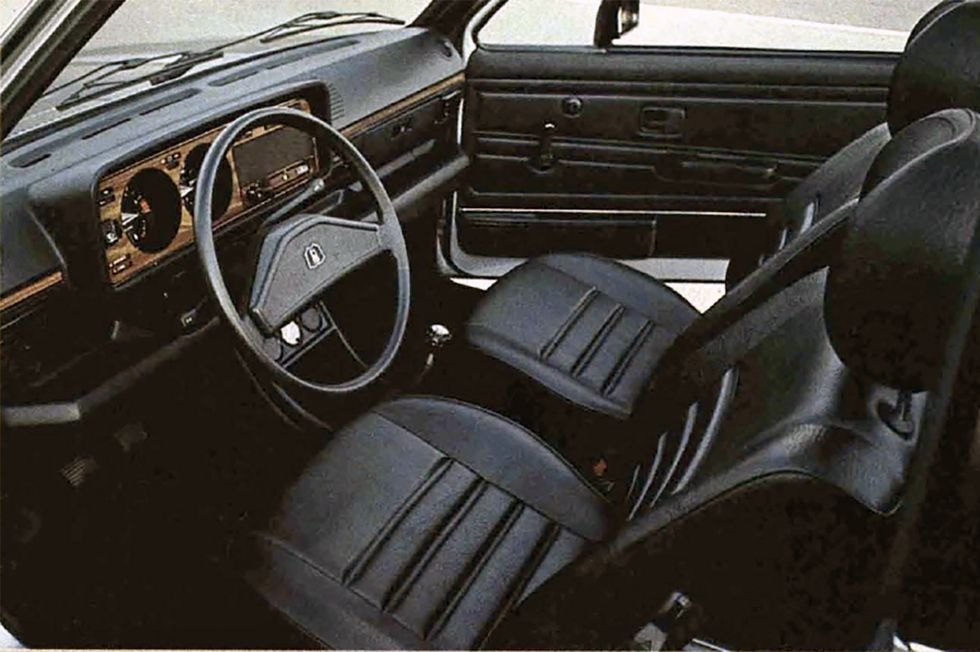 PA dash